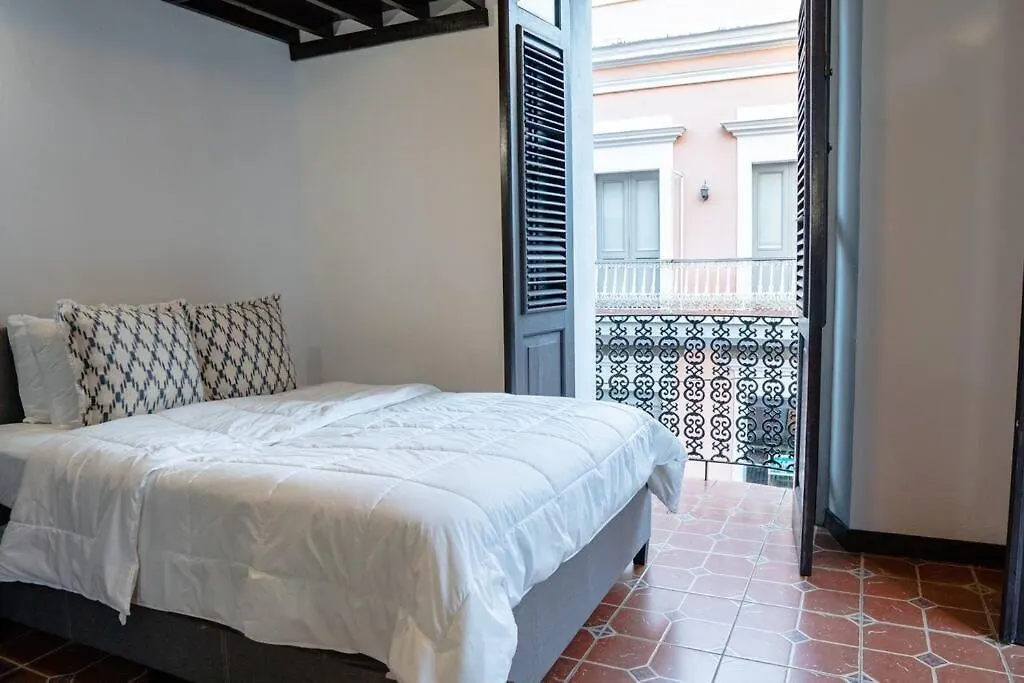 Family Getaway Apt - La Fortaleza Old San Juan - Fort Apt 4 0*,  Portoryko